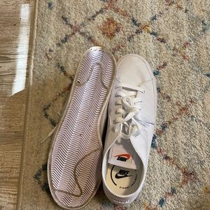 Nike size men’s size 9.